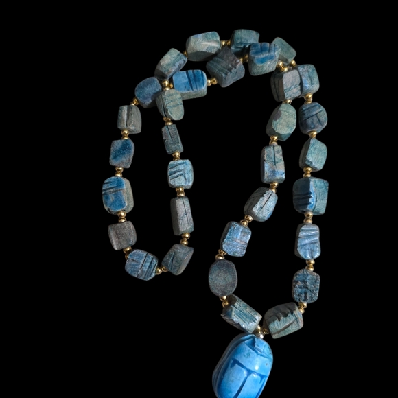Jewelry - vintage Egyptian revival all stone scarab necklace 14 in